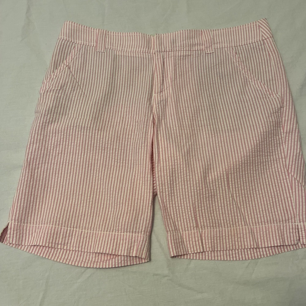 Lilly Pulitzer Size 10 Pink/white Long Seersucker Bermuda Shorts 9"